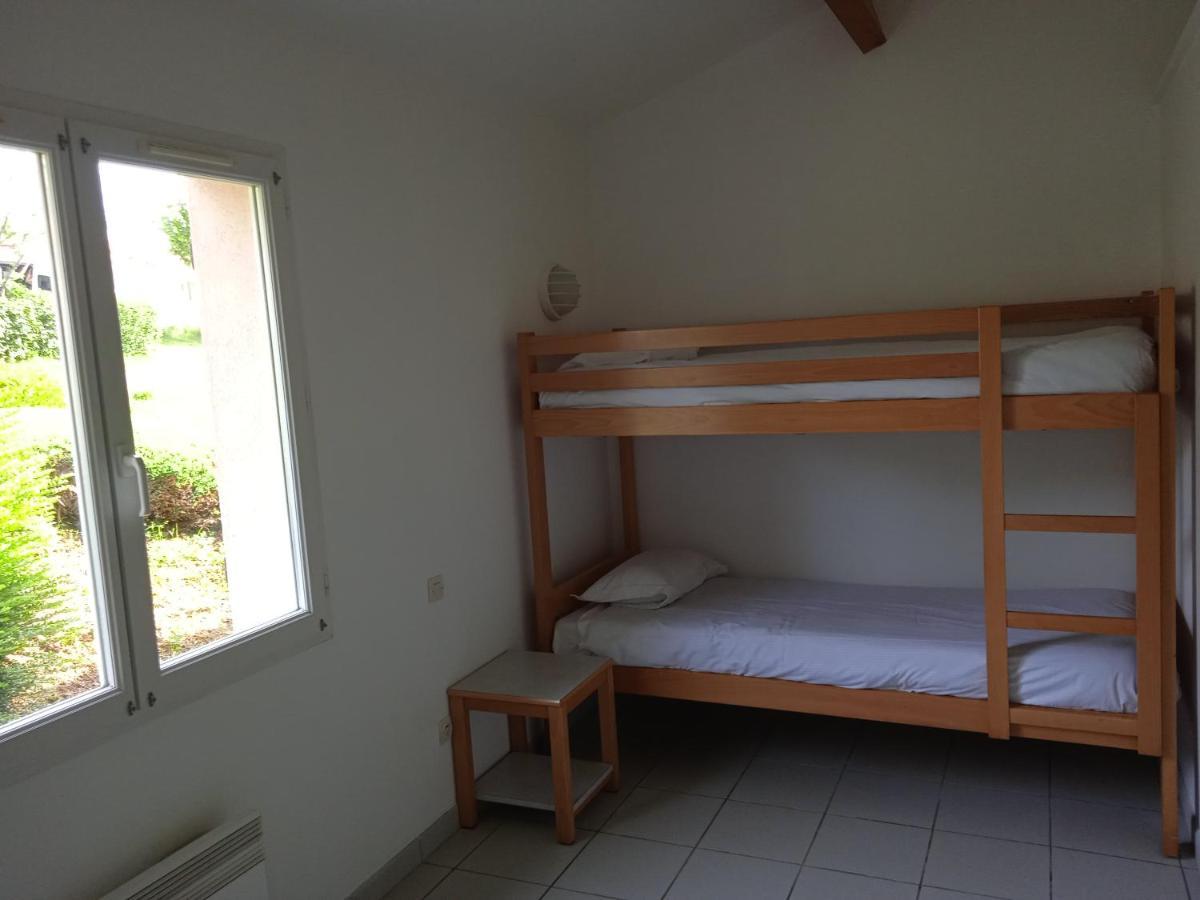 Olydea Le Lambon - Prailles-La-Couarde Hotel Bagian luar foto